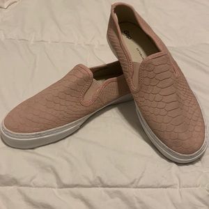 Gap pink laceless crocodile sneakers
